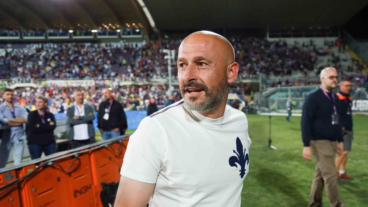 L’ultima firma e la clausola su mister Italiano agitano i tifosi