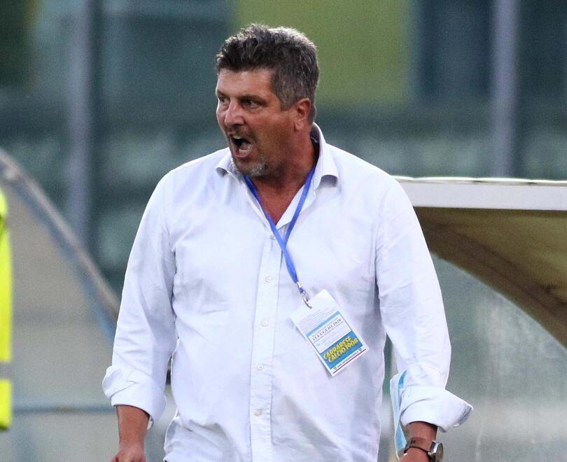 A Carrara scatta la “Silvio-mania”: il suo Palermo vola in serie B 