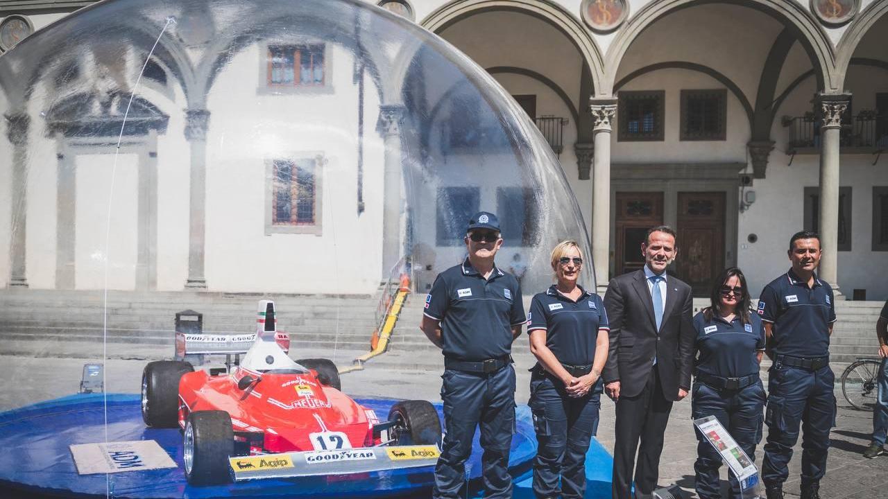 Lotta al falso, in un anno sequestrate 10mila tonnellate di merce. E c'è anche una Ferrari tarocca