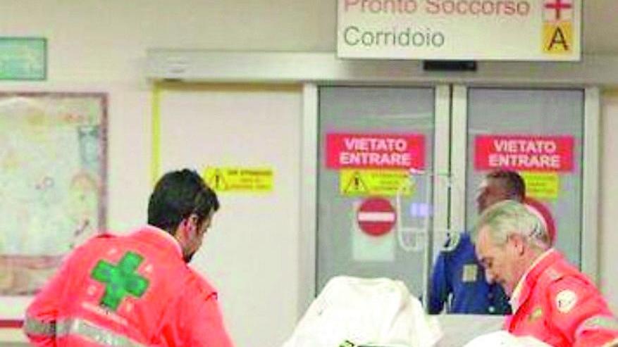 «Dodici ore al pronto soccorso di Reggio Emilia»