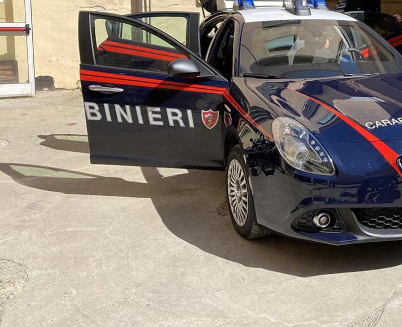 Un controllo dei carabinieri della compagnia di Cecina