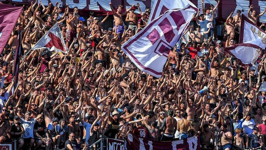 Calore La Curva Nord cuore del tifo amaranto