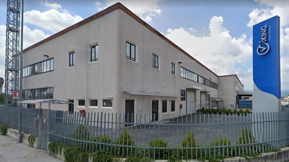 La sede di Chiesina Uzzanese della “Viking Italy”, azienda che opera da vent’anni nelle telecomunicazioni nazionali e internazionali