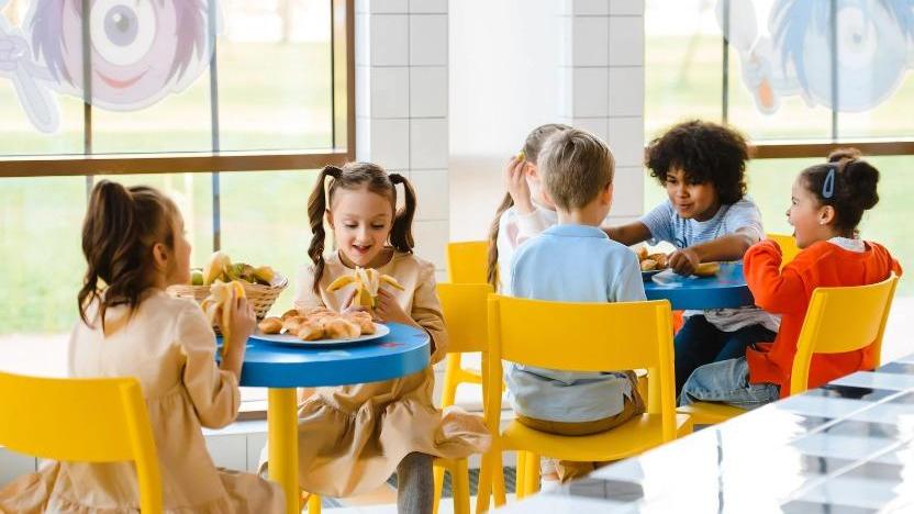 Pnrr, altri nove milioni per 17 mense di Reggio Emilia e provincia. Spinta sul tempo pieno