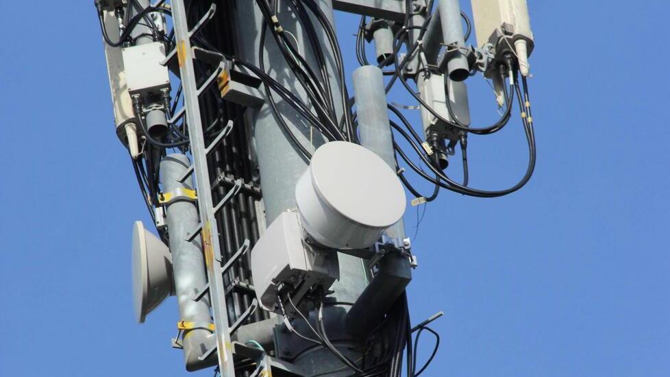 Arriva il 5G, a Modena 61 impianti attivi «Emissioni, più controlli»