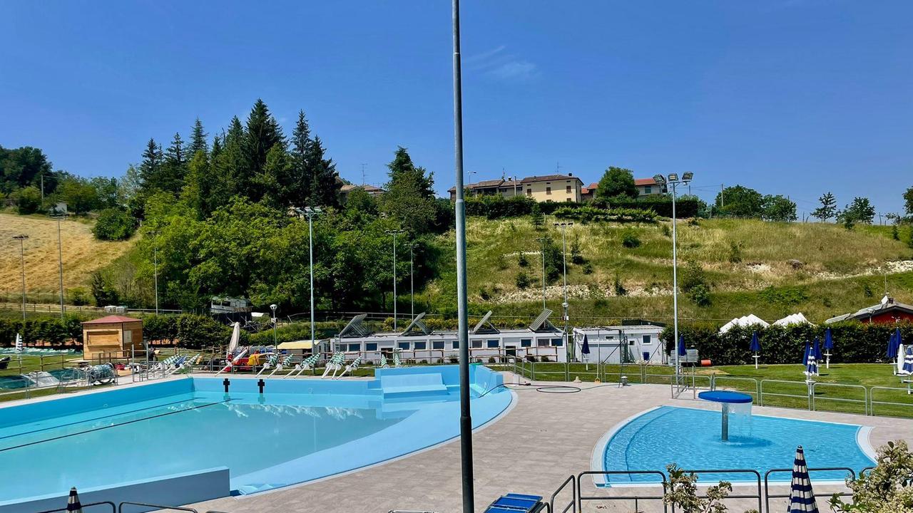 Casina ritrova la sua piscina: viene inaugurato il Play Ville