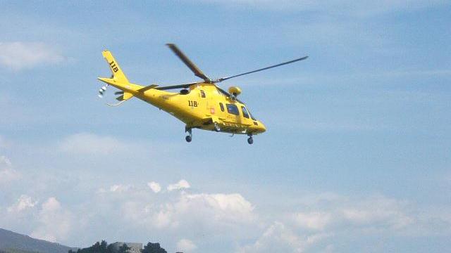 Incidente sul lavoro a Castelfranco: operaio di 43 anni portato in ospedale con l'elisoccorso