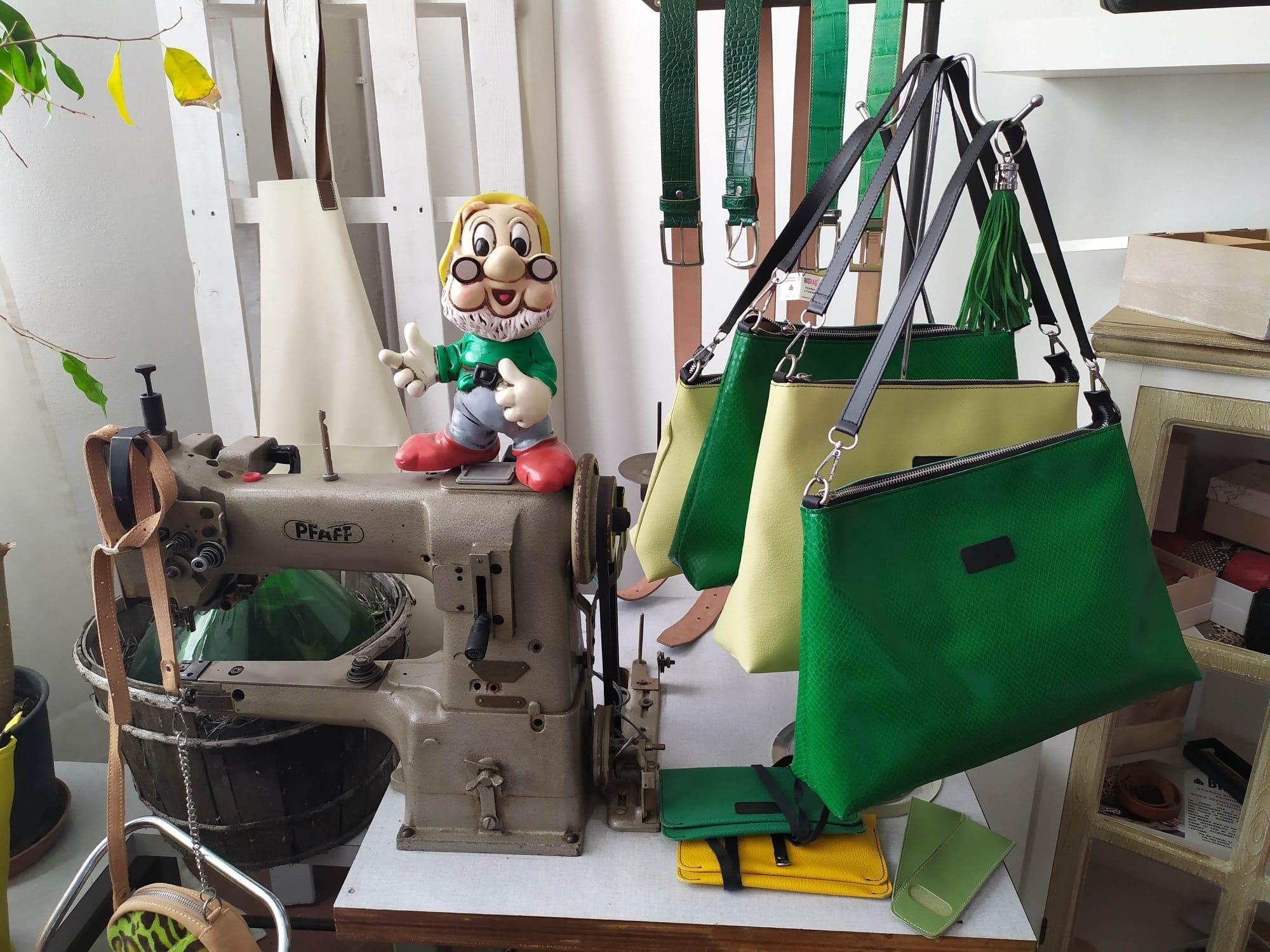 Bis Bag Il marchio scandiccese spopola con le borse green di pelle riciclata 