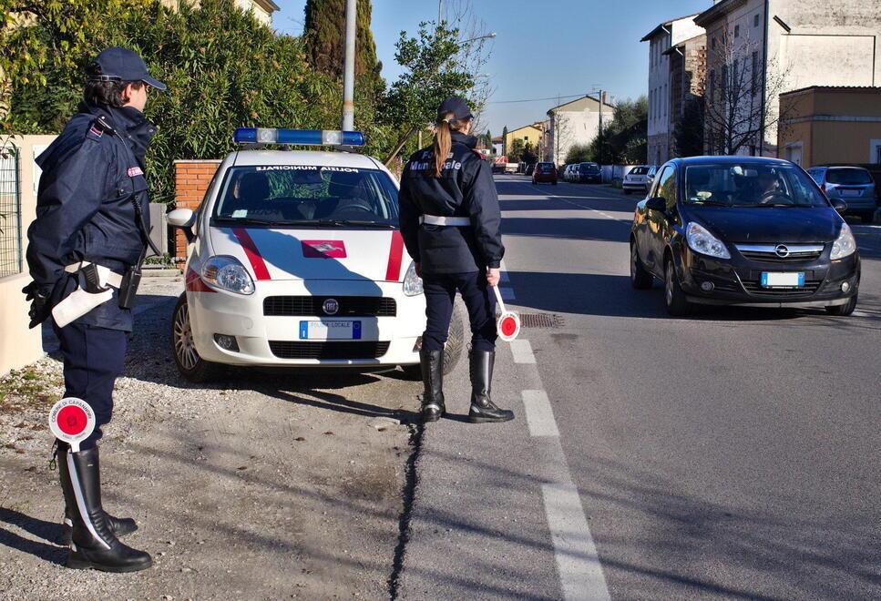 Controlli della polizia municipale di Capannori