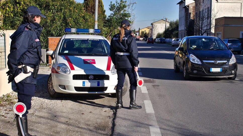 Controlli della polizia municipale di Capannori