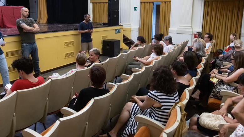Scuola, a Ferrara la rivolta delle insegnanti: «Mortificato il nostro lavoro»