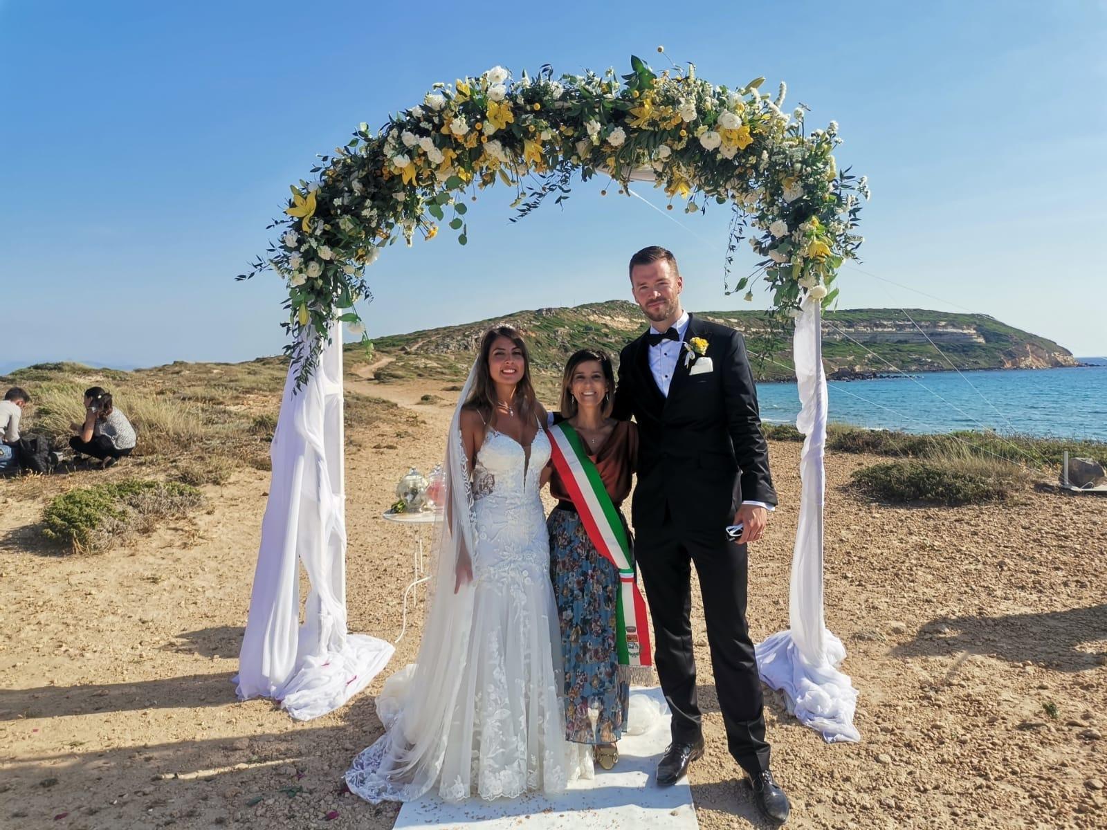 Cabras, il primo matrimonio civile a pochi passi dalle rovine di Tharros