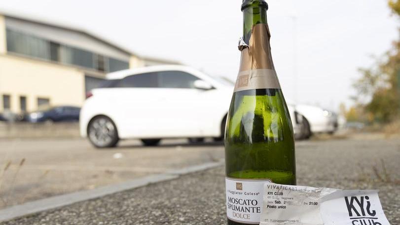 Modena Kyi di Baggiovara, altra notte di proteste «Musica alta fino alle 4»