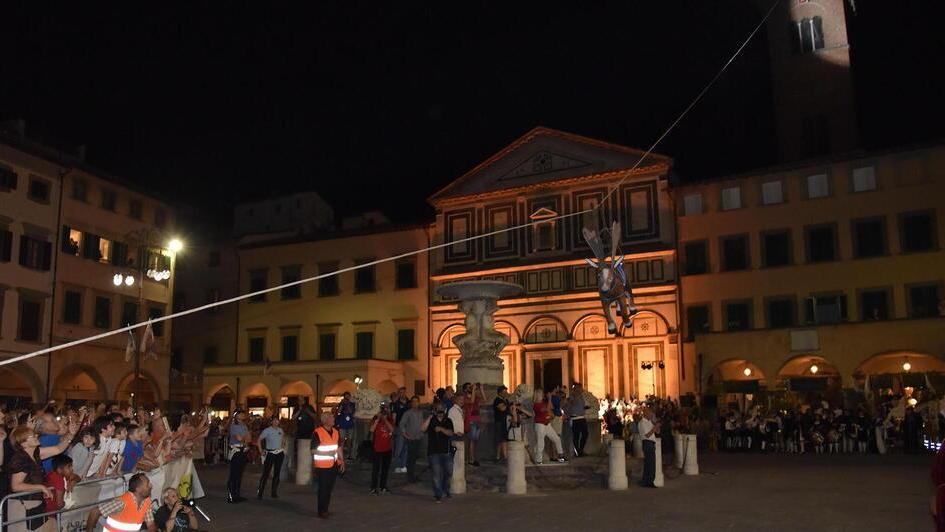 Il ciuco è tornato a volare Grande serata di festa in città