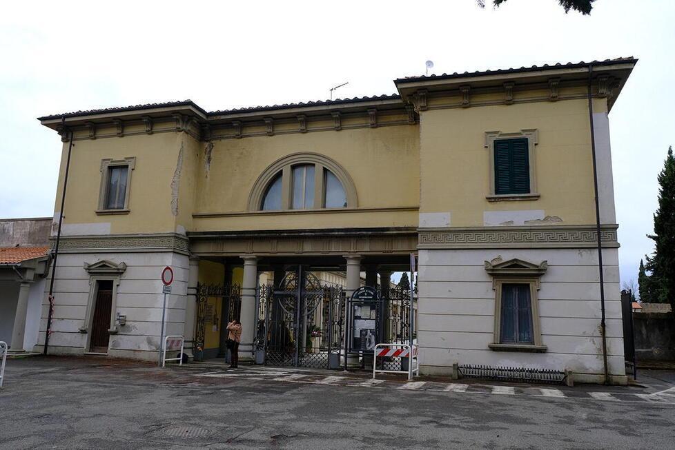 «Prima del parco della vita si pensi al cimitero»