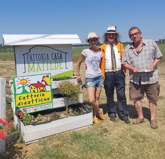 «Il gallo Garibaldi non si tocca», parte la controprotesta 