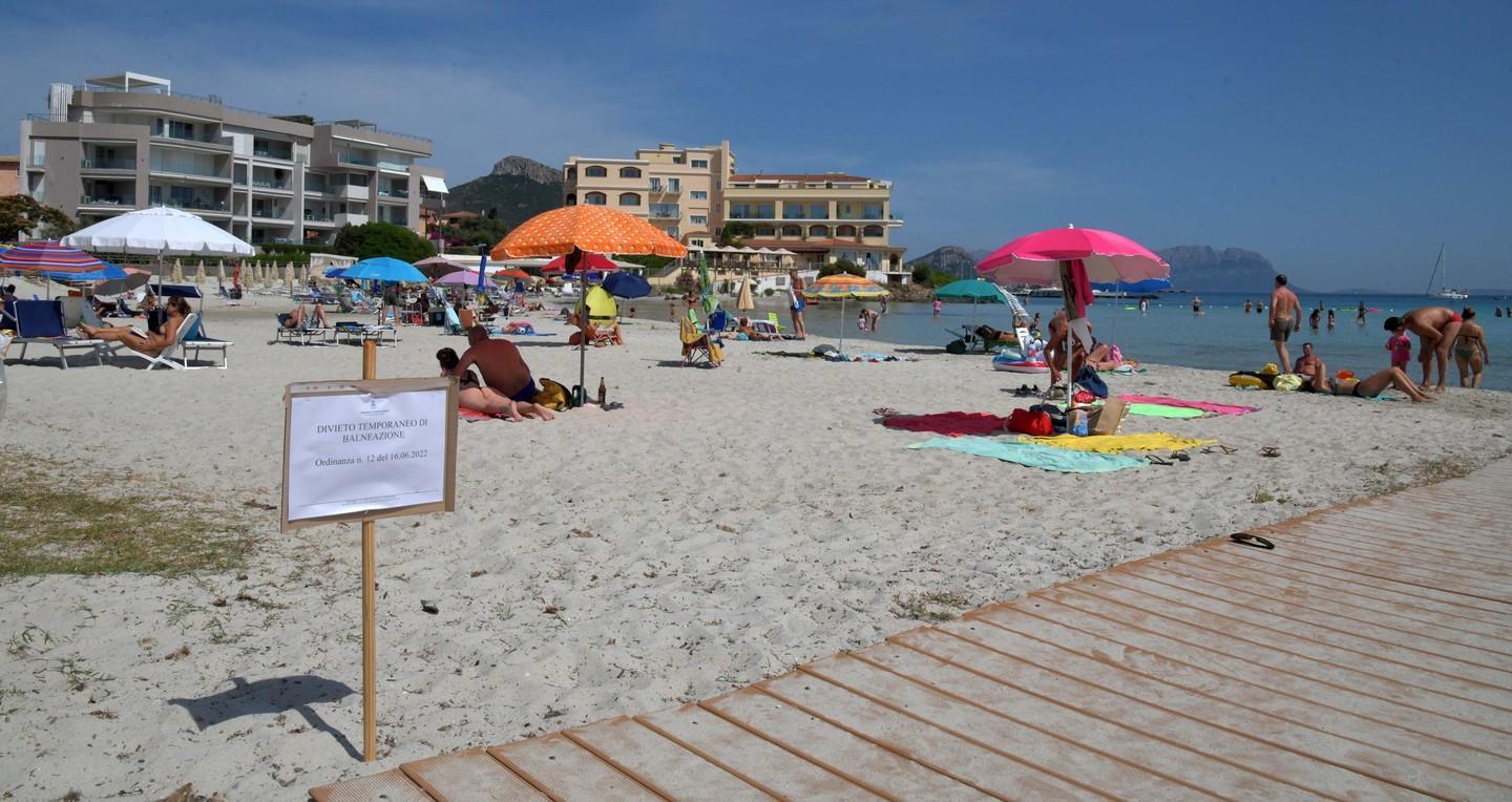 Golfo Aranci, caccia agli scarichi abusivi al setaccio ville e residence 