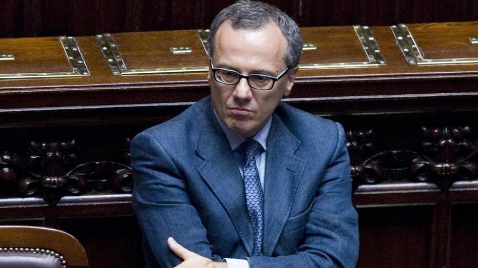 Ballottaggi, CasaPound col centrodestra a Lucca. Elio Vito si dimette: «Inaccettabile»