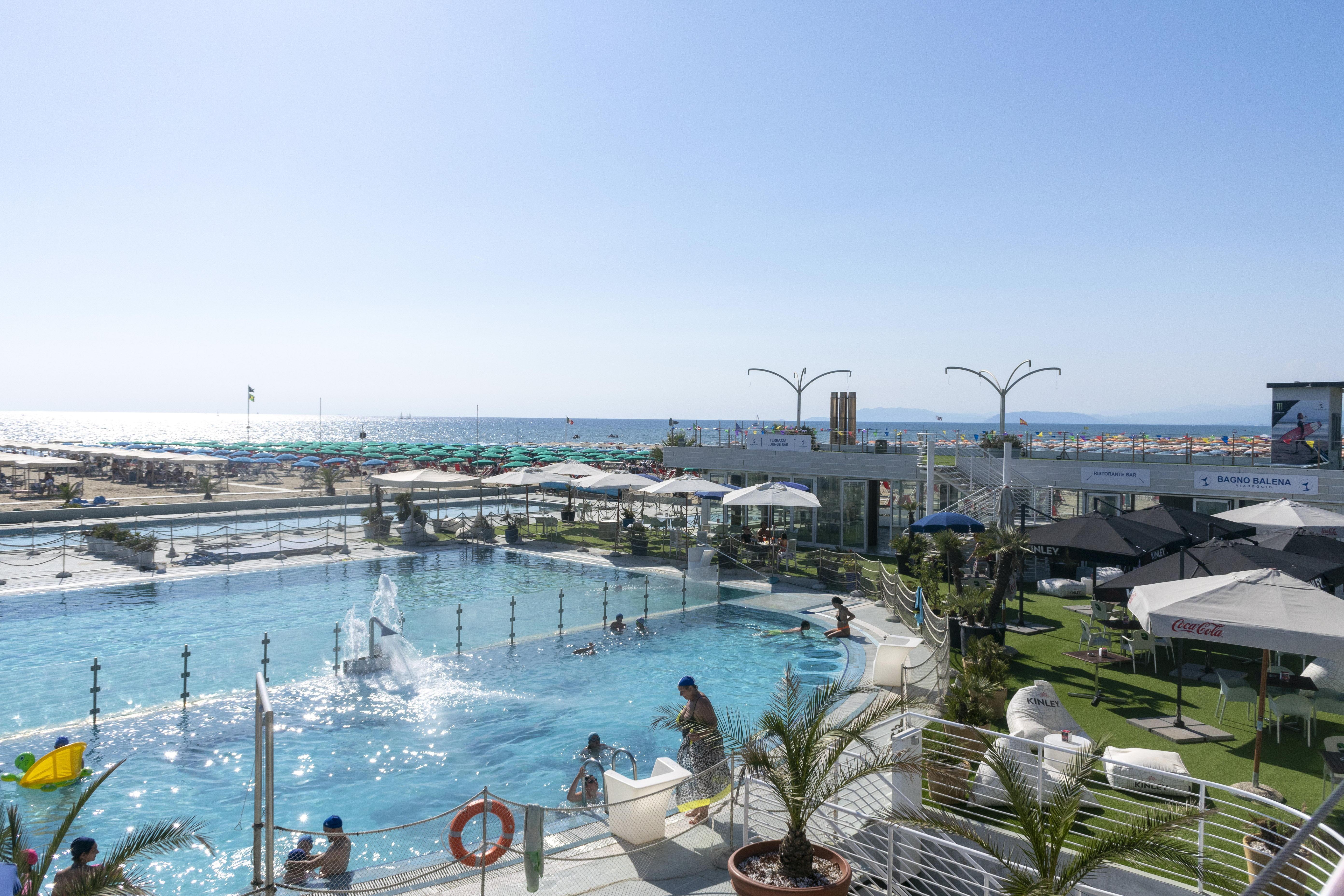 Viareggio, lo storico Bagno Balena venduto all’asta: le cifre e nuovi proprietari