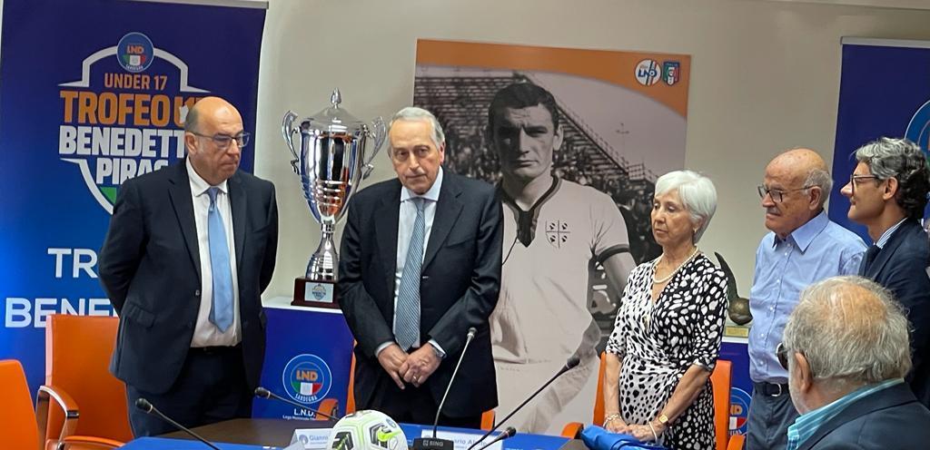 Da Gigi Riva alla Torres: Abete promuove l’isola