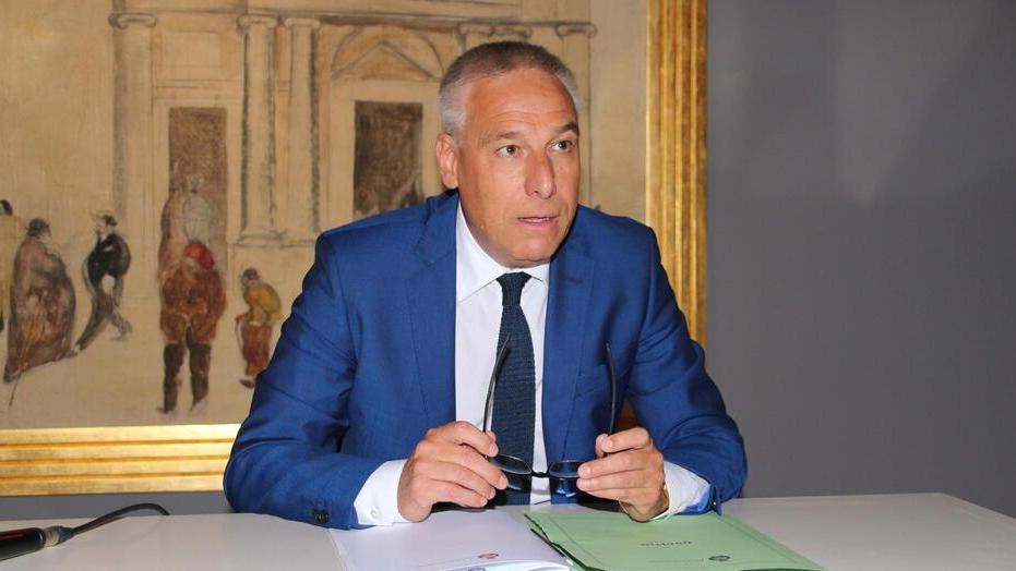 «A Lucca il mio voto andrà a Pardini». È bufera sul sindaco di Viareggio Del Ghingaro