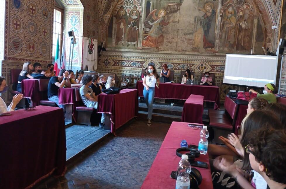 Tre grandi classici della narrativa per bimbi riscritti e illustrati dagli studenti del Carducci
