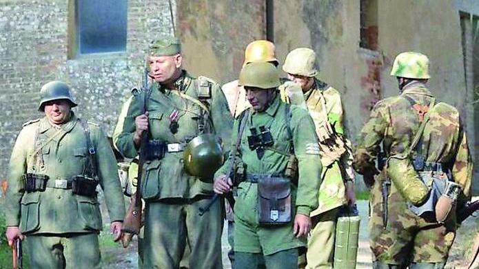 Arezzo, con le divise nazifasciste sul luogo dell'eccidio: scatta la protesta e la rievocazione salta