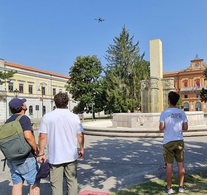 Rilievi con i droni in centro a Copparo