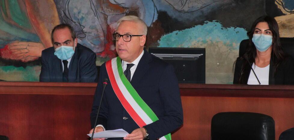 Del Ghingaro e il voto per Pardini a Lucca. I suoi consiglieri lo assolvono: «Ecco perché ha ragione» 