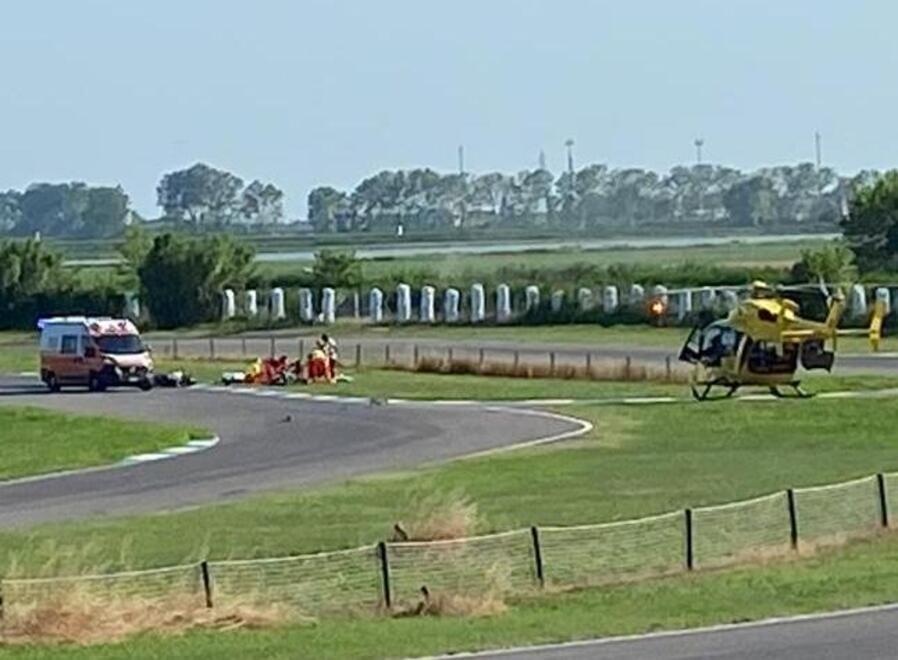 Cade dalla moto e viene investito sul circuito Pomposa