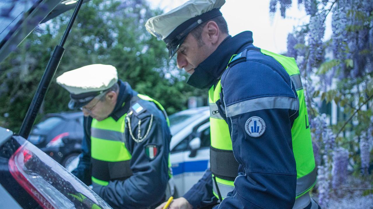 Modena, musica ad alto volume nelle ore notturne: scatta la multa per due circoli