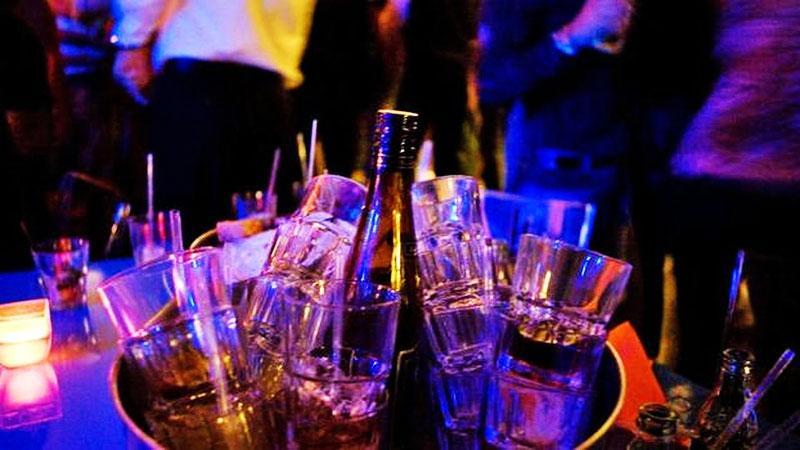 È allarme alcol tra i minorenni in Versilia, nove ricoveri in soli sei mesi: «Una depressione mascherata»