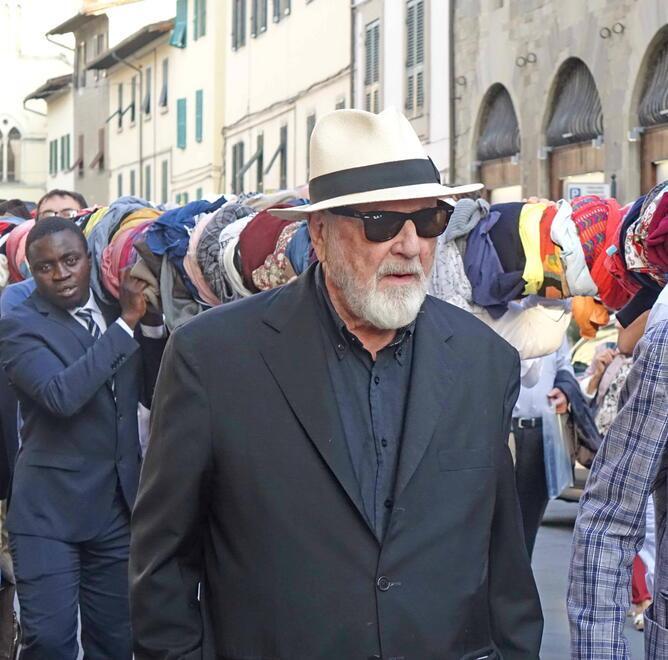 L’arte di Pistoletto in cinque passi torna a invadere i palazzi di Pistoia 