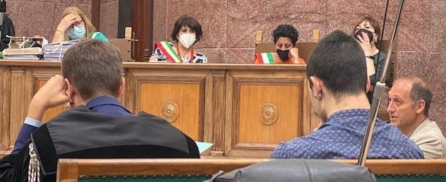 Sassari, omicidio Fara: «Prima i pugni poi le martellate» 