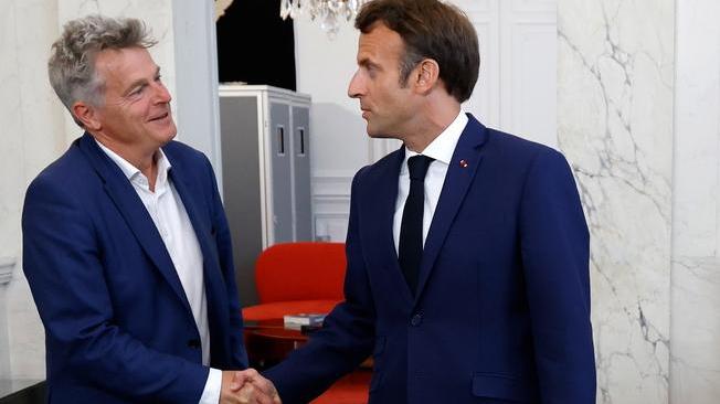 Francia: Macron pensa a un 'governo di unità nazionale'