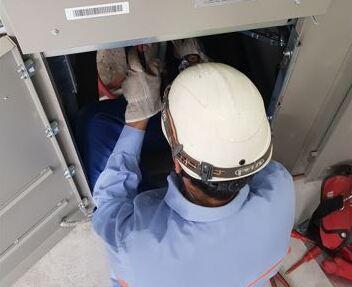 Black out lungo sette ore a Ferrara: «Colpa dell’ondata di caldo» 