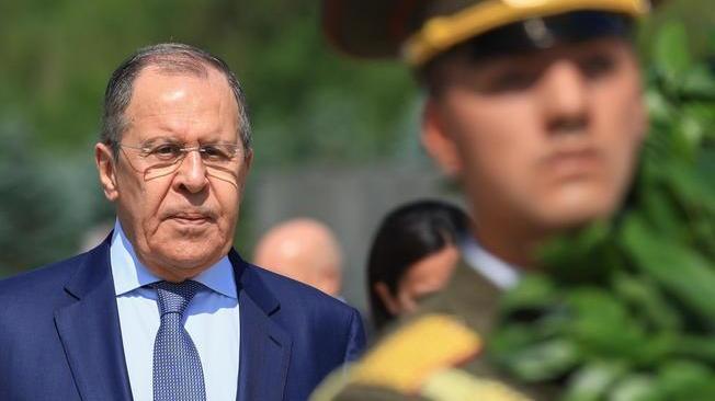 Lavrov fa tappa in Iran