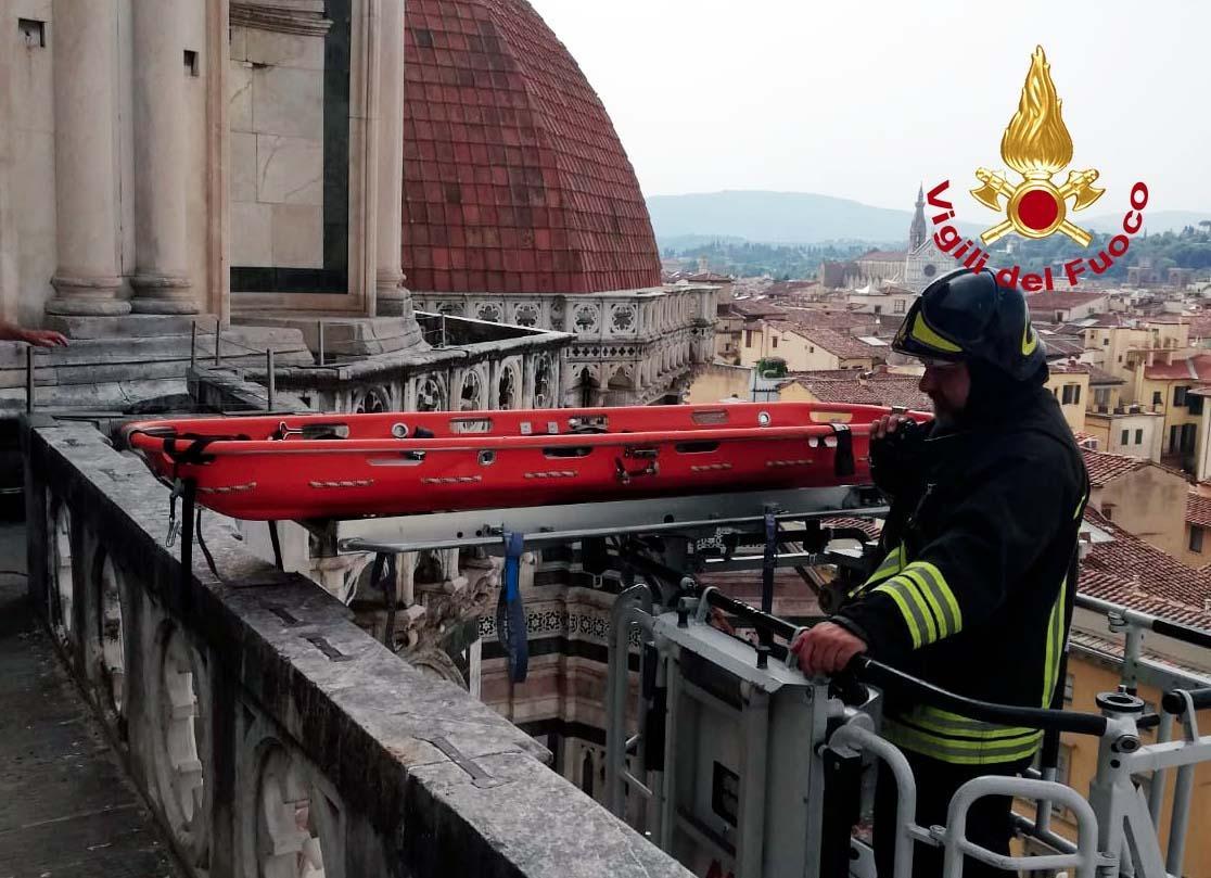 Firenze, muore sulla cupola del Brunelleschi per un malore a 67 anni