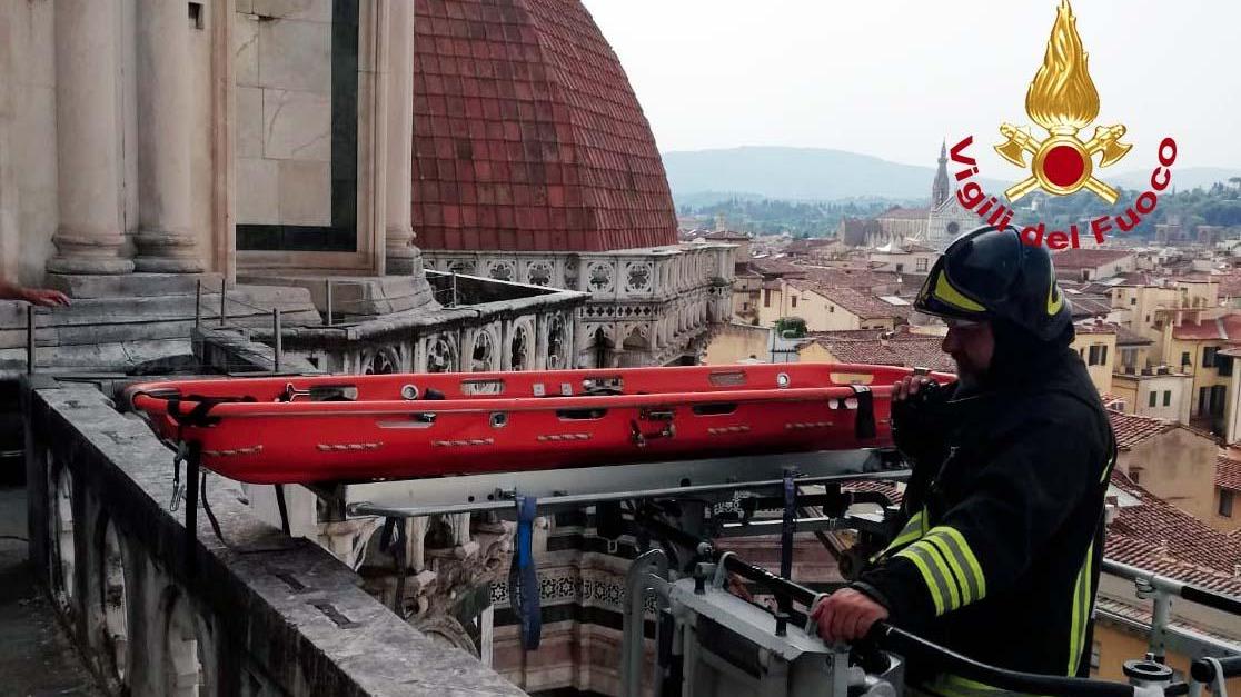 Firenze, muore sulla cupola del Brunelleschi per un malore a 67 anni