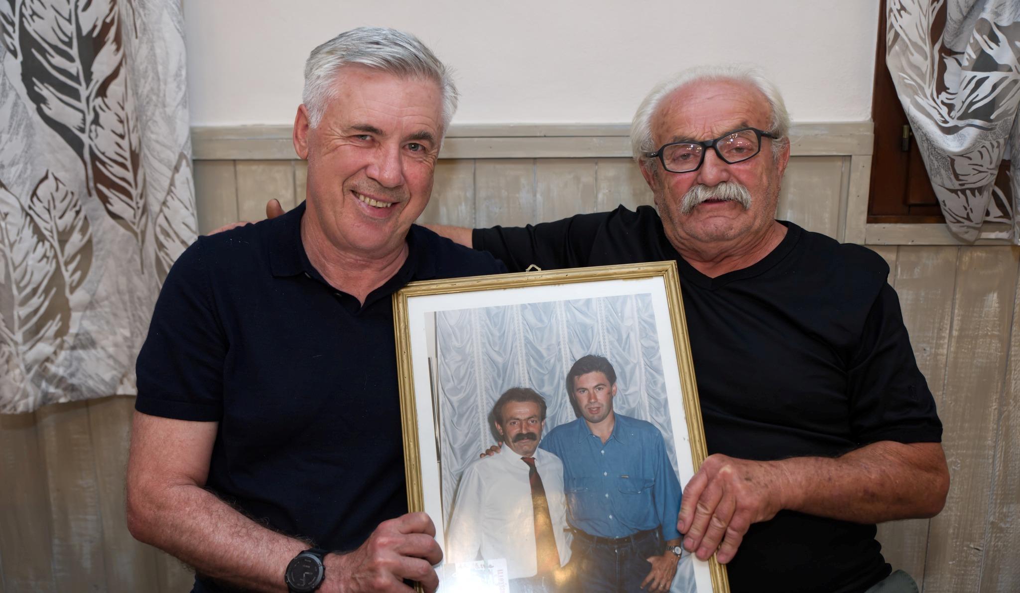 Carlo Ancelotti a cena a Novellara assieme ai famigliari e agli amici