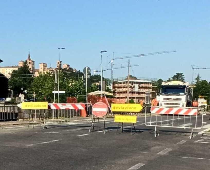 Castelvetro. «Ponte chiuso, le soluzioni» 