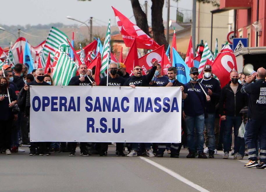 Un momento del corteo