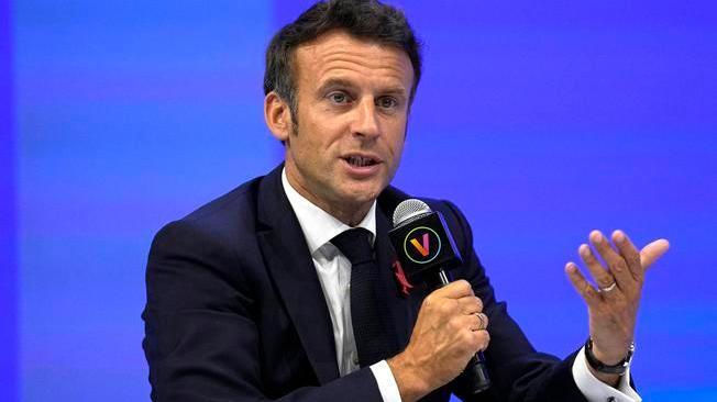 Francia nell'impasse, da Macron no 'ultimatum a opposizione'