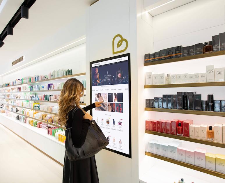 Viareggio, Farmaè lancia un concorso: in palio anche una crociera. Ecco come partecipare  