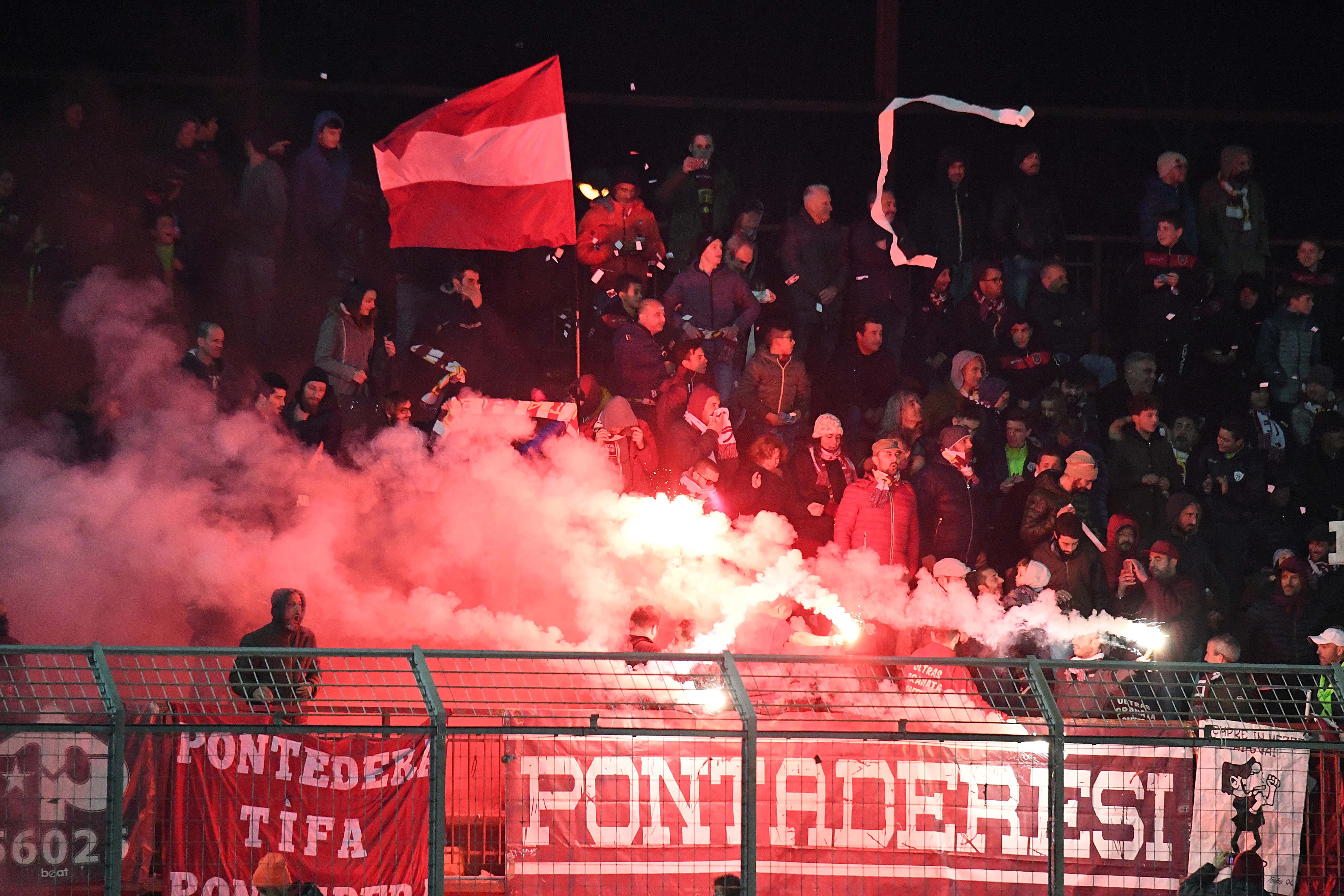 Tutto pronto per la festa dei tifosi del Pontedera: lo stadio Mannucci si accende di passione 