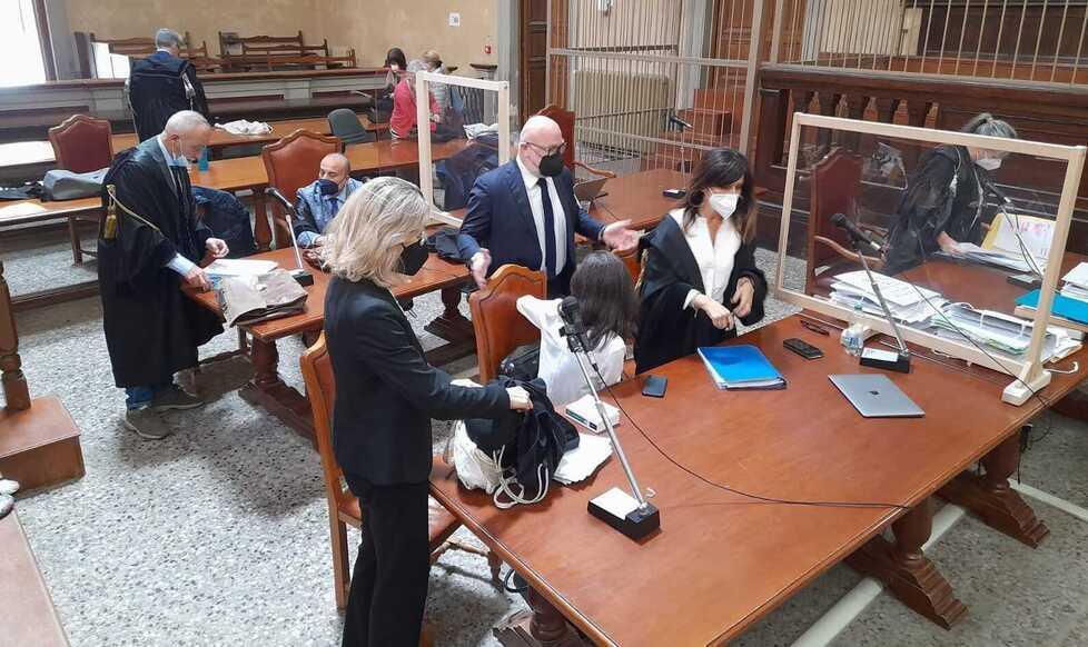 L’ex sindaco Filippo Nogarin nell’aula di assise del tribunale durante un’udienza del processo che lo vede imputato per omicidio colposo plurimo