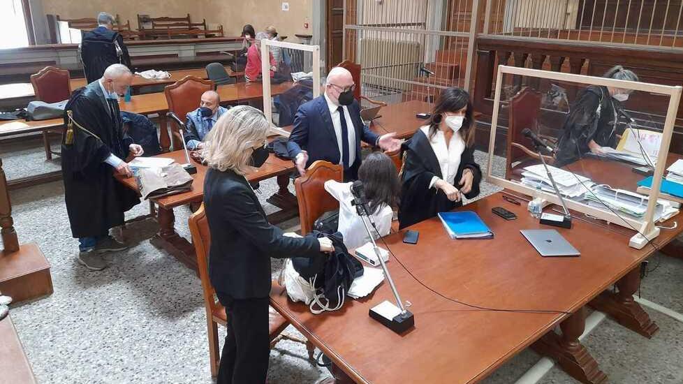 L’ex sindaco Filippo Nogarin nell’aula di assise del tribunale durante un’udienza del processo che lo vede imputato per omicidio colposo plurimo