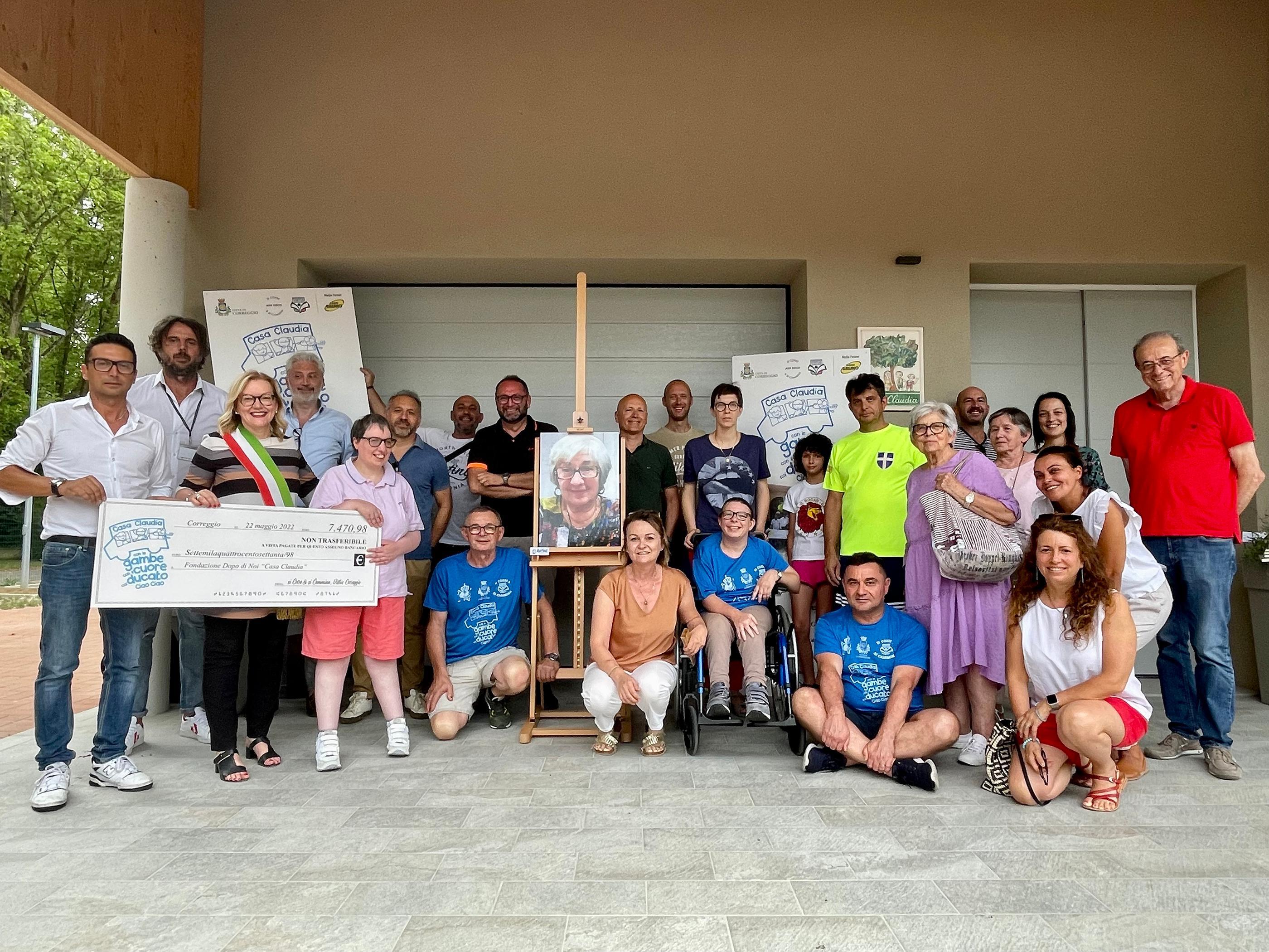 A Correggio raccolti oltre 7mila euro per comprare un pulmino ai ragazzi di Casa Claudia 