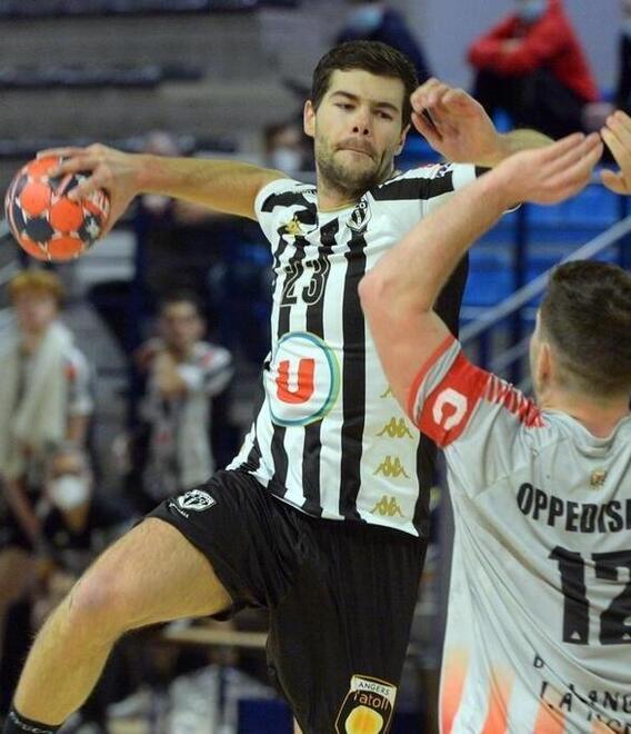 Grbavac: «Ho scelto la Raimond Sassari perchè ha grandi obiettivi, come me»