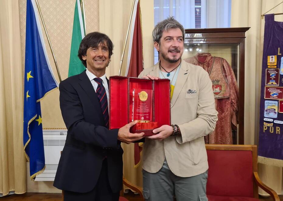 Ruffini riceve il premio (foto Daniele Stefanini/Silvi)